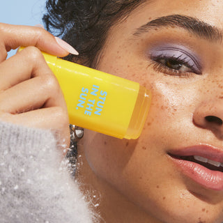 Suntouchable Invisi-Stick SPF 50 - Bloqueador en Barra